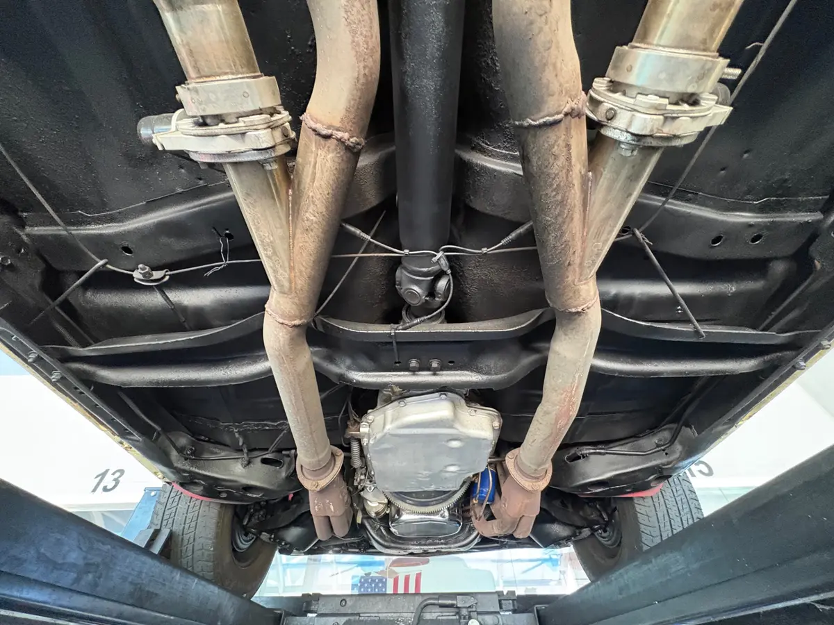 Vehicle photo 52