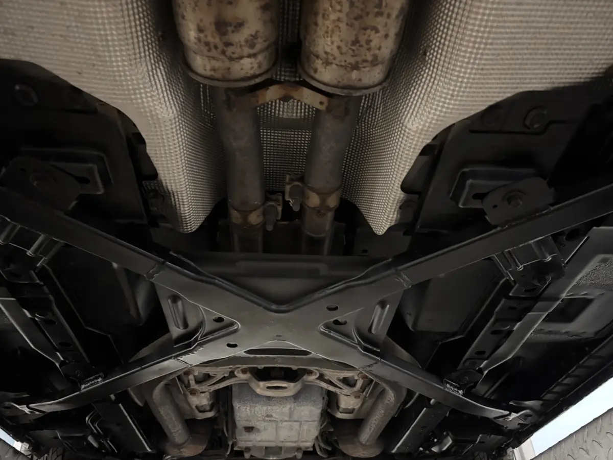 Vehicle photo 36
