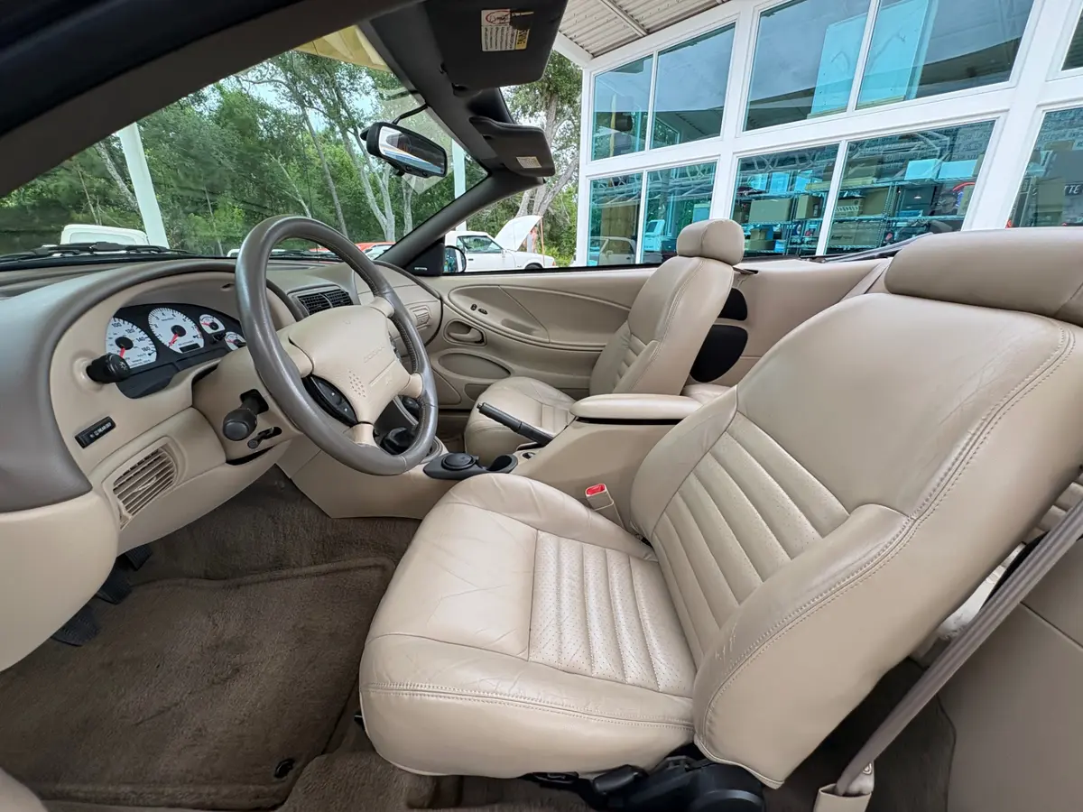 Vehicle photo 40