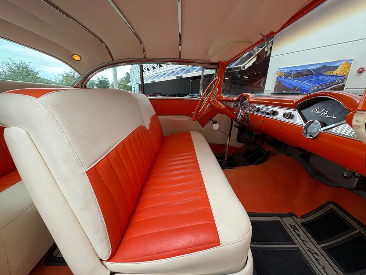 Vehicle photo 40