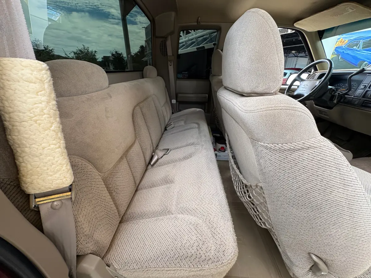Vehicle photo 42