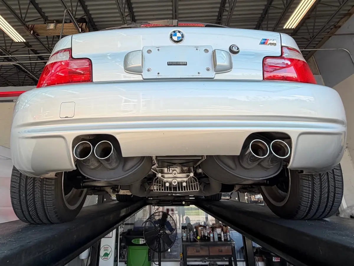 Vehicle photo 42