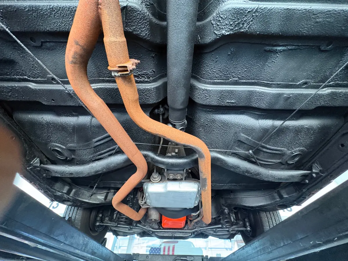 Vehicle photo 54