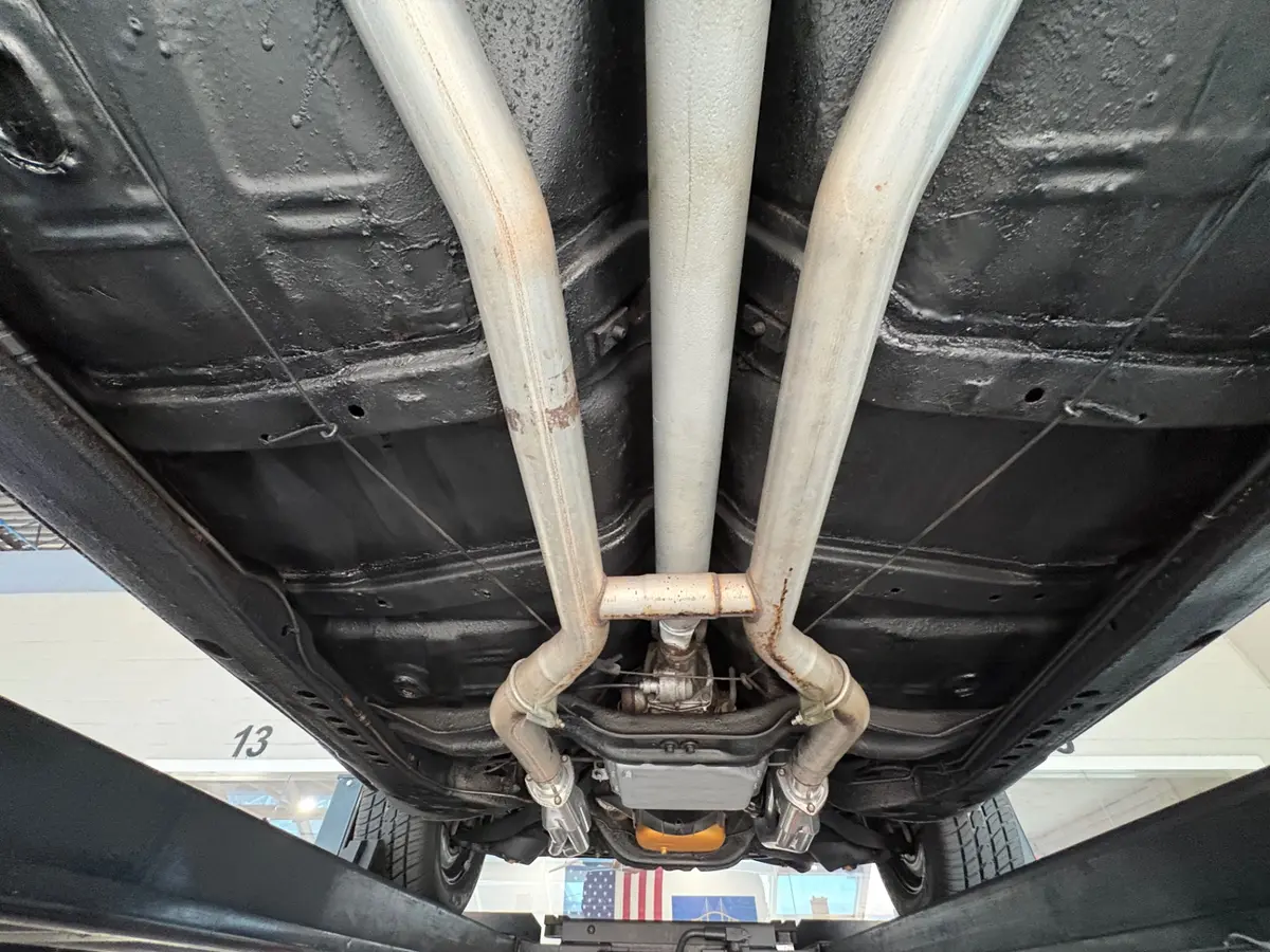 Vehicle photo 56