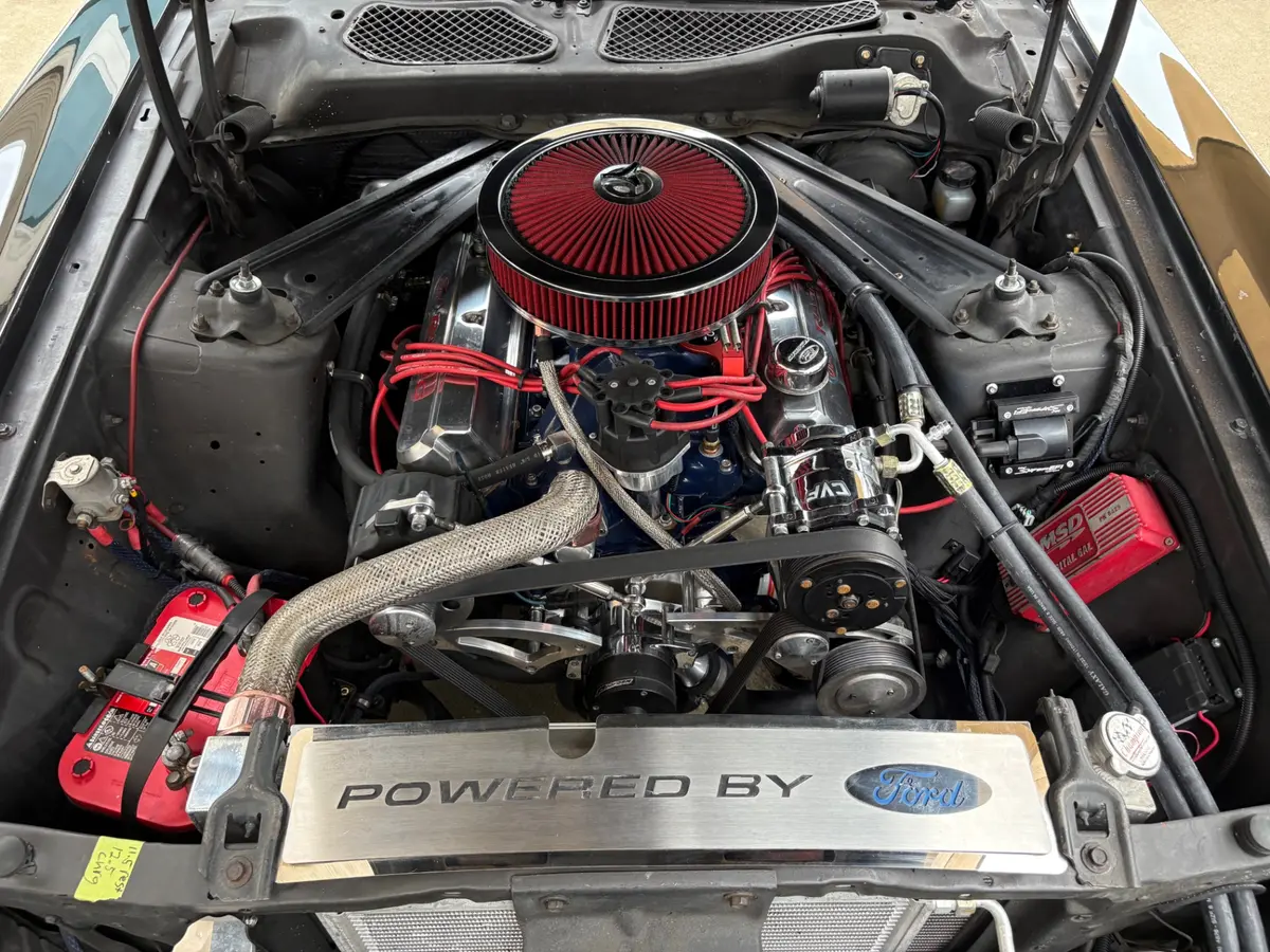 Vehicle photo 26