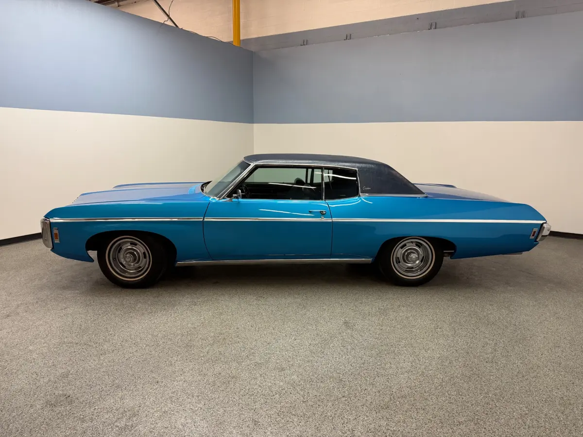 Vehicle photo 3