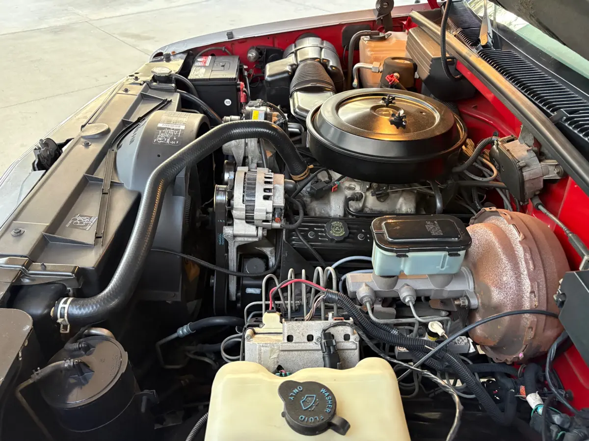 Vehicle photo 27