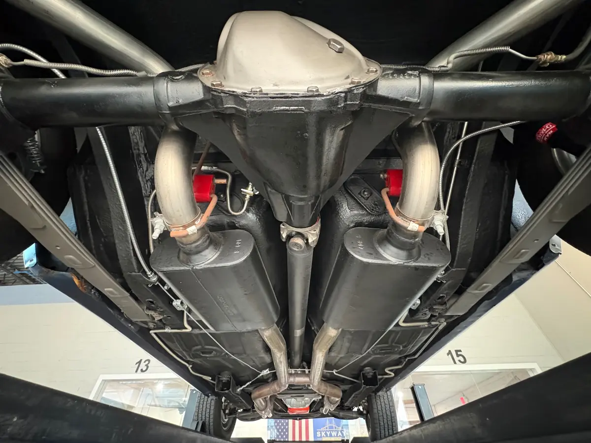 Vehicle photo 57