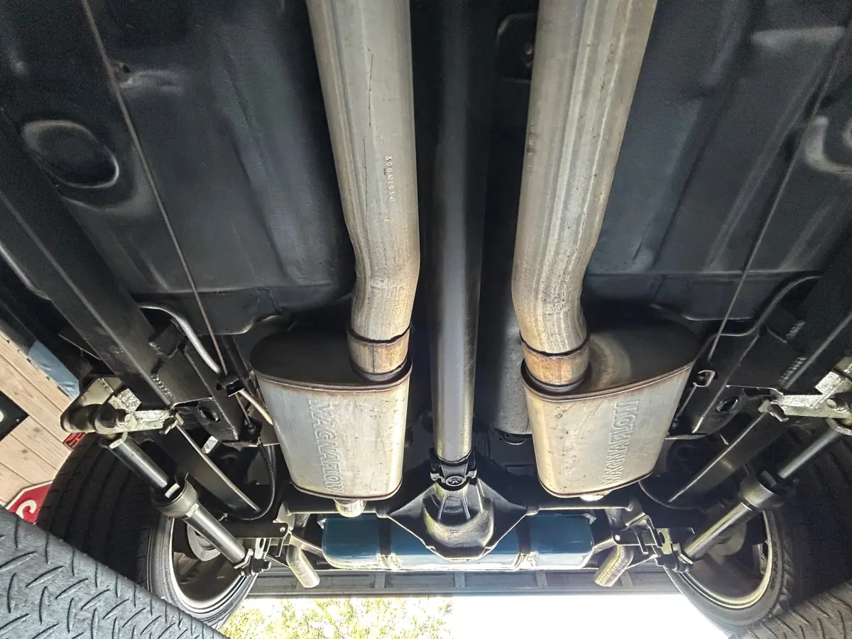 Vehicle photo 40