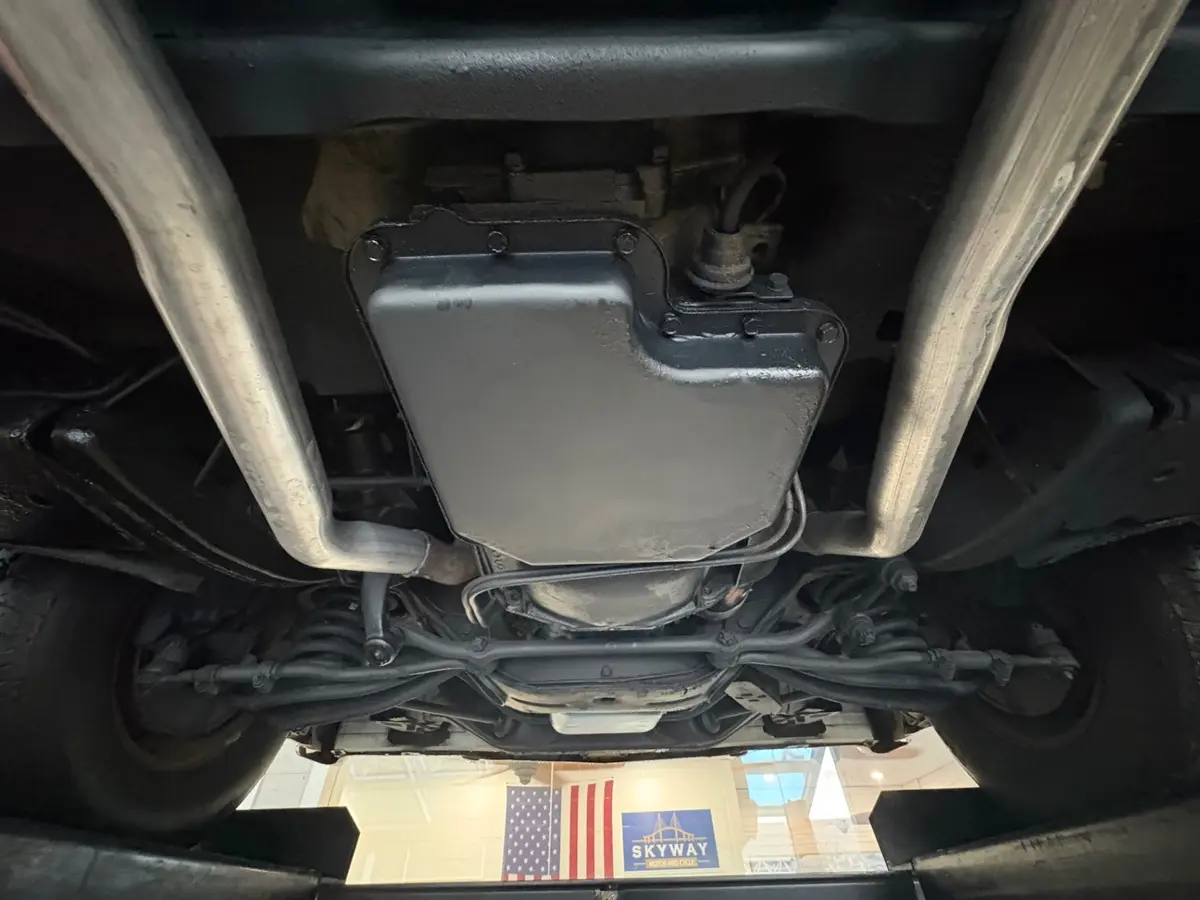 Vehicle photo 47