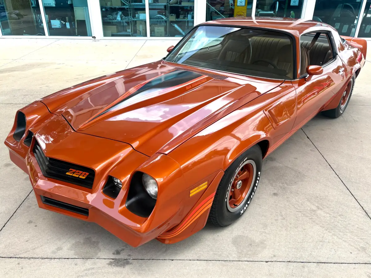Vehicle photo 20