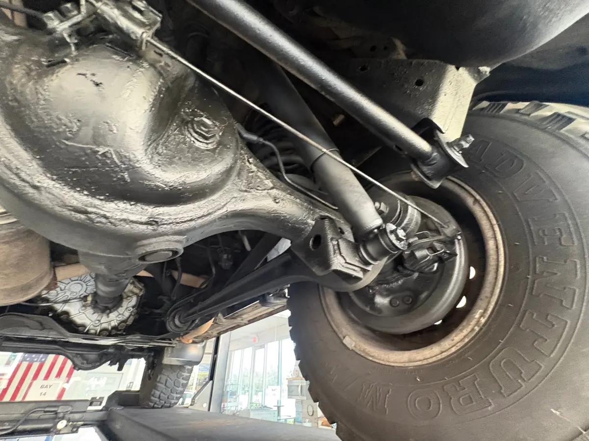 Vehicle photo 46