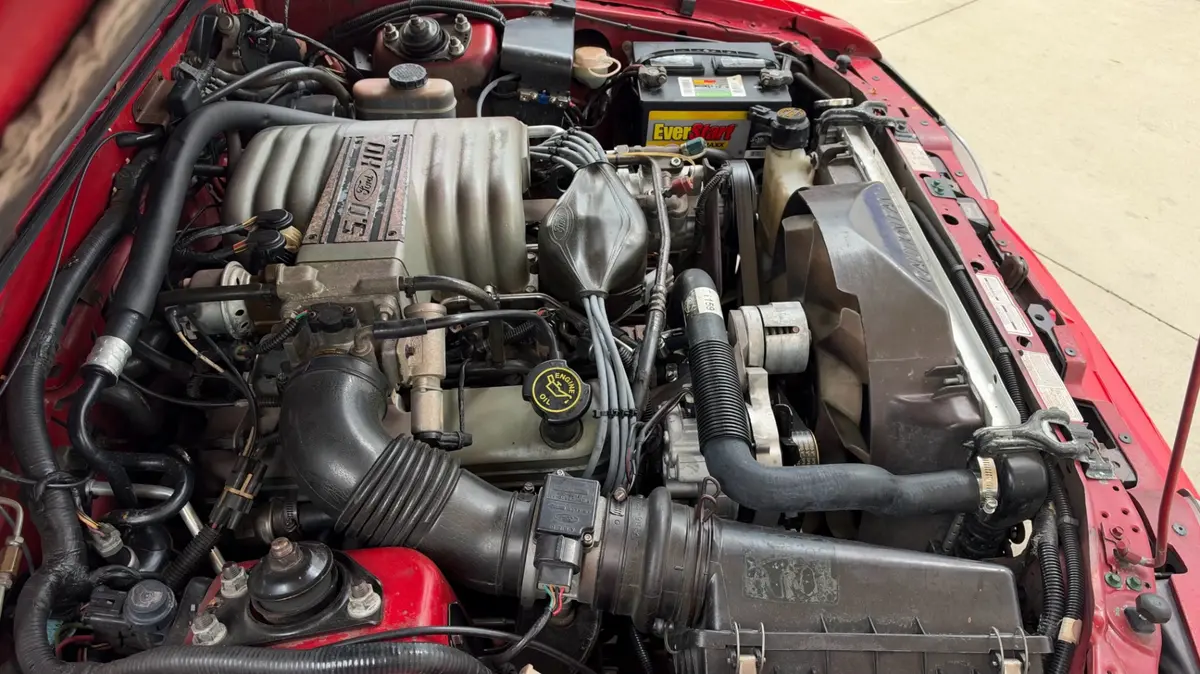 Vehicle photo 31