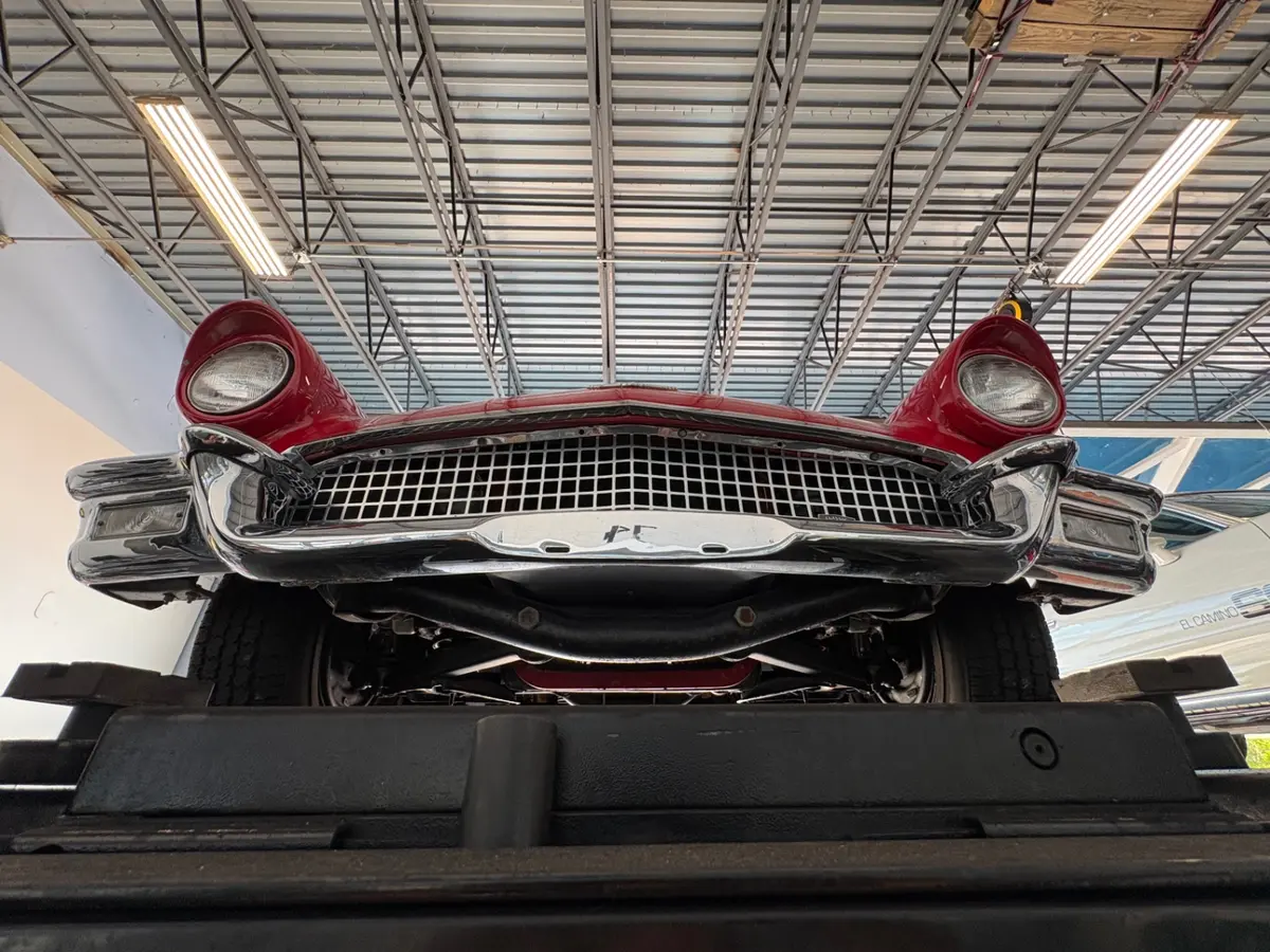 Vehicle photo 59
