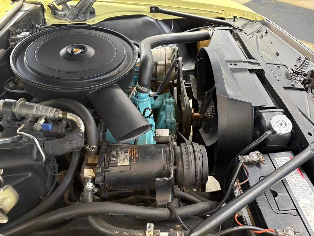 Vehicle photo 26