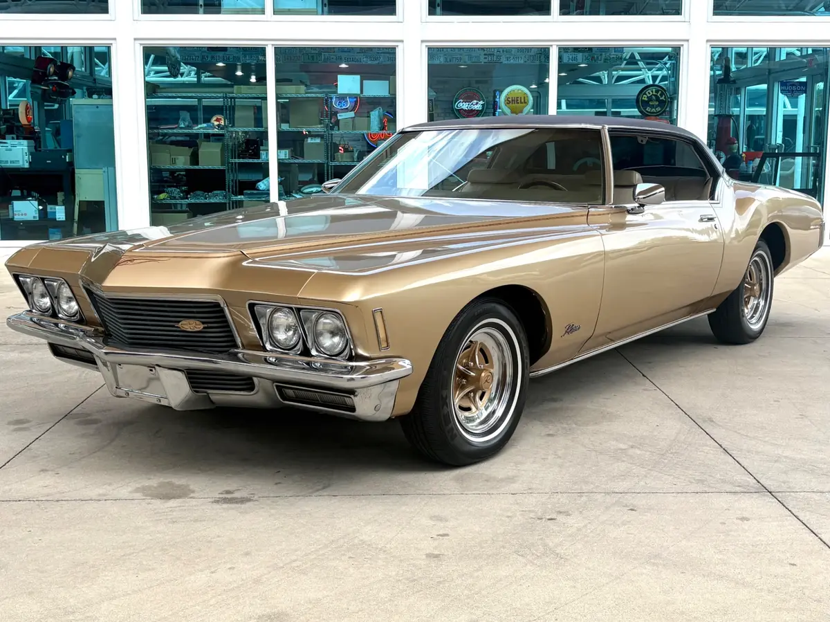Vehicle photo 1