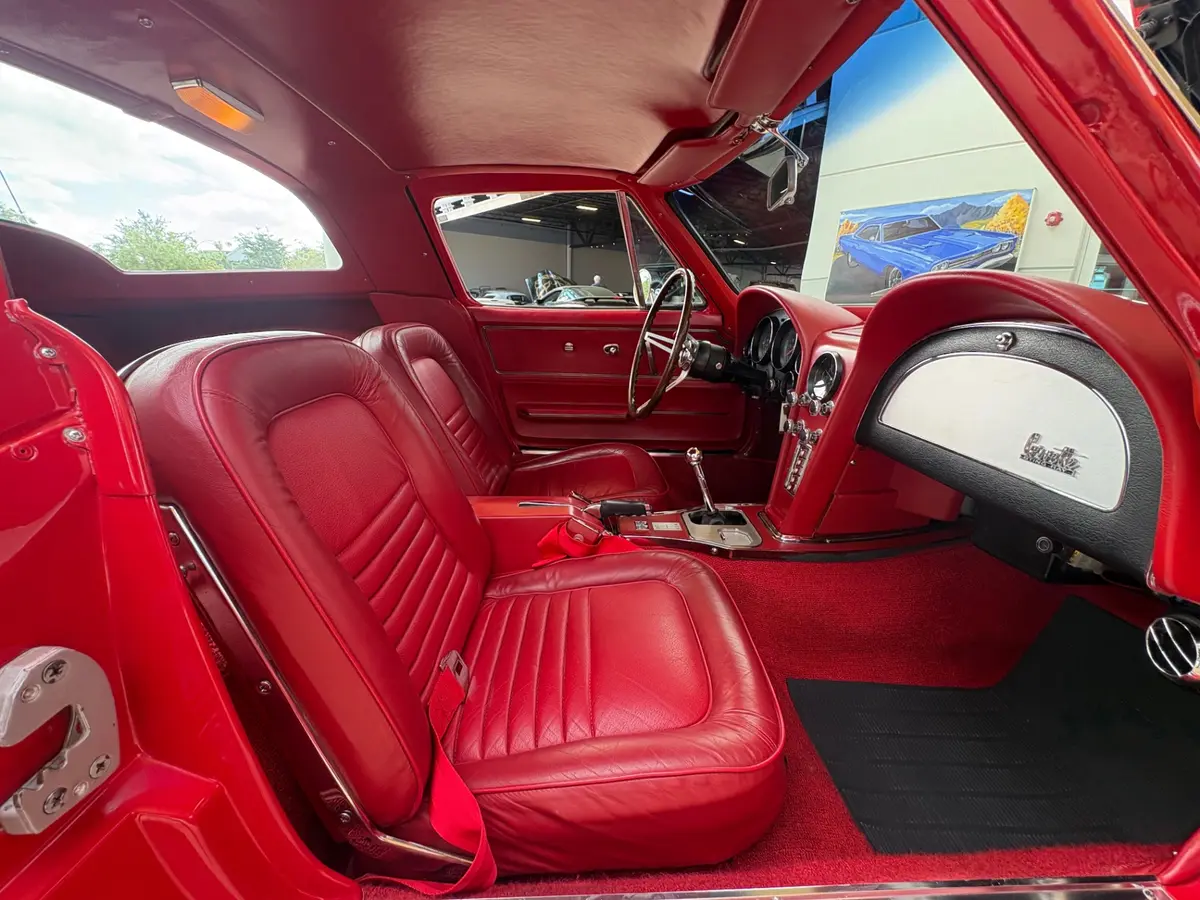 Vehicle photo 42