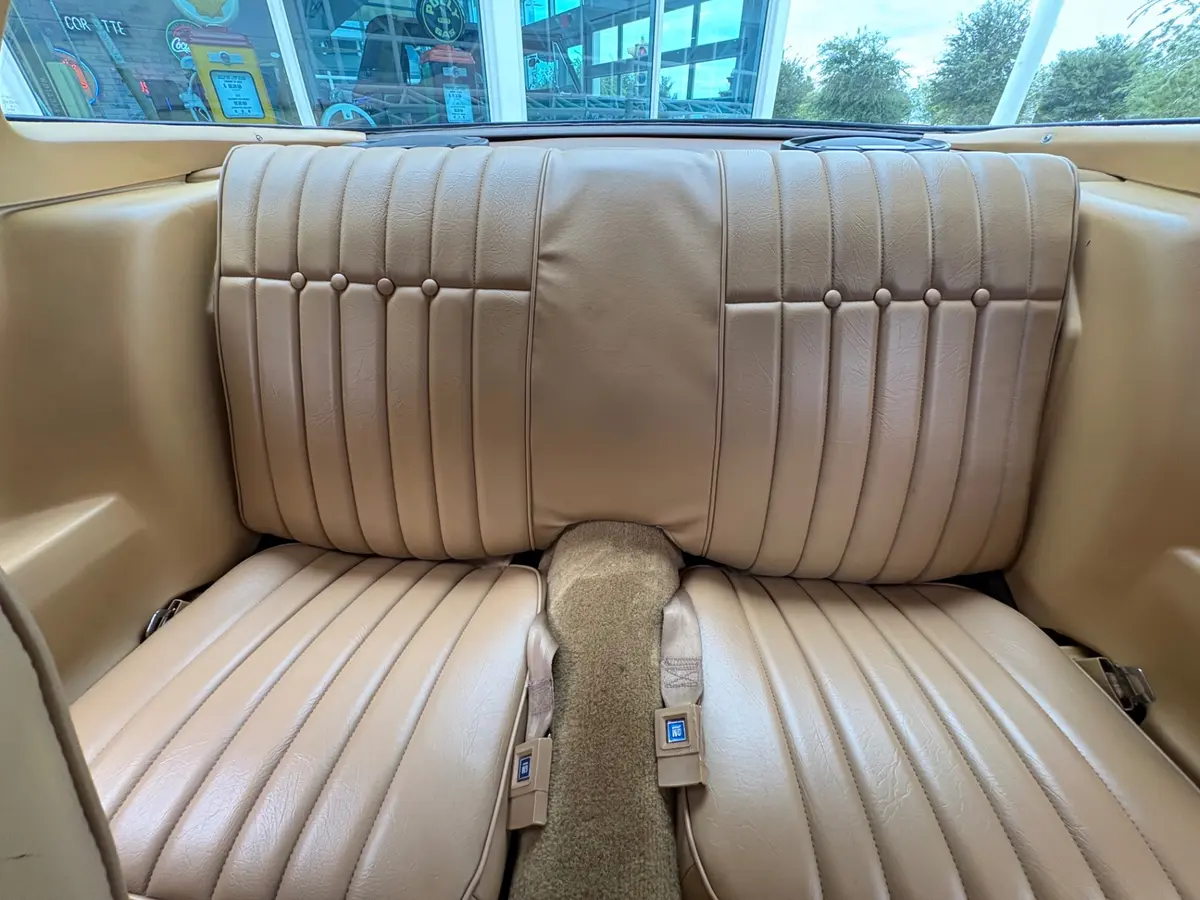 Vehicle photo 36