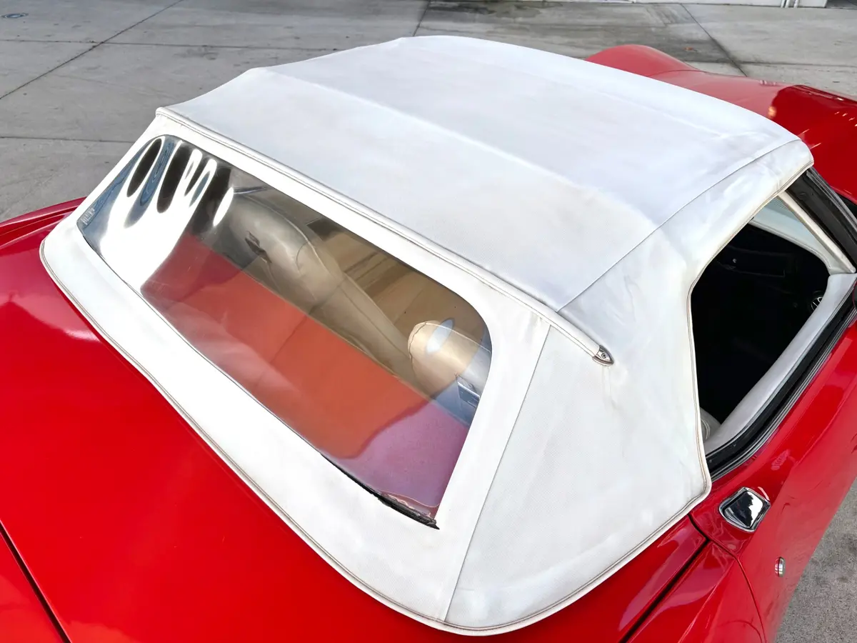 Vehicle photo 26