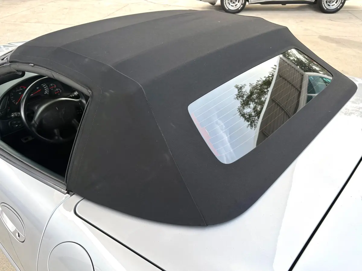 Vehicle photo 26
