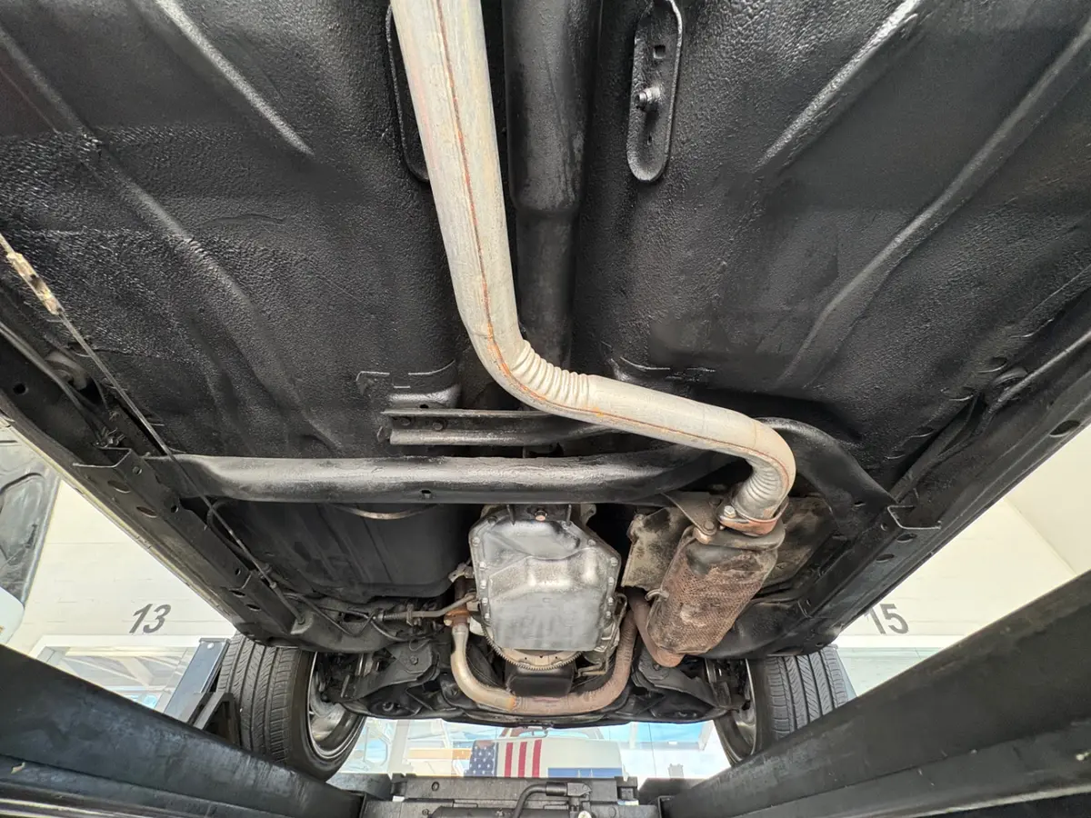 Vehicle photo 46