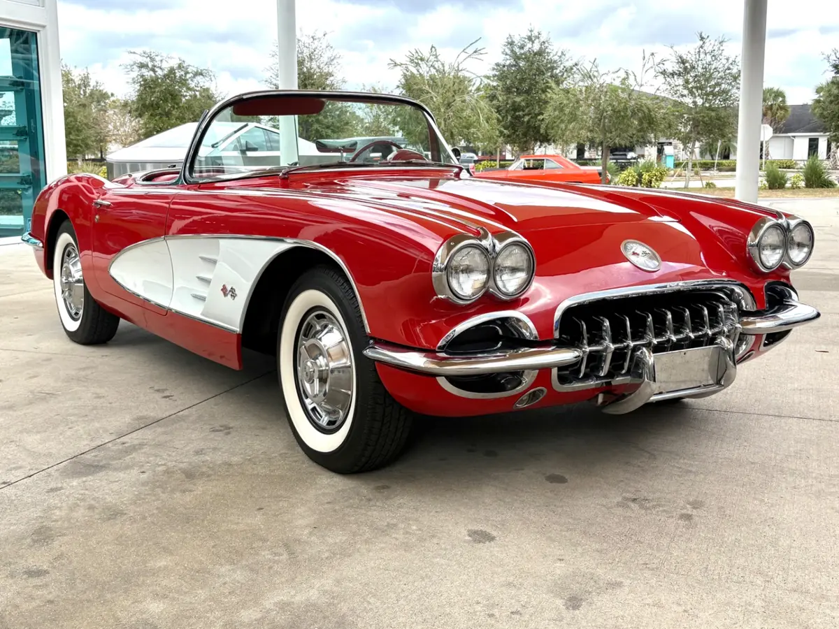 Vehicle photo 4
