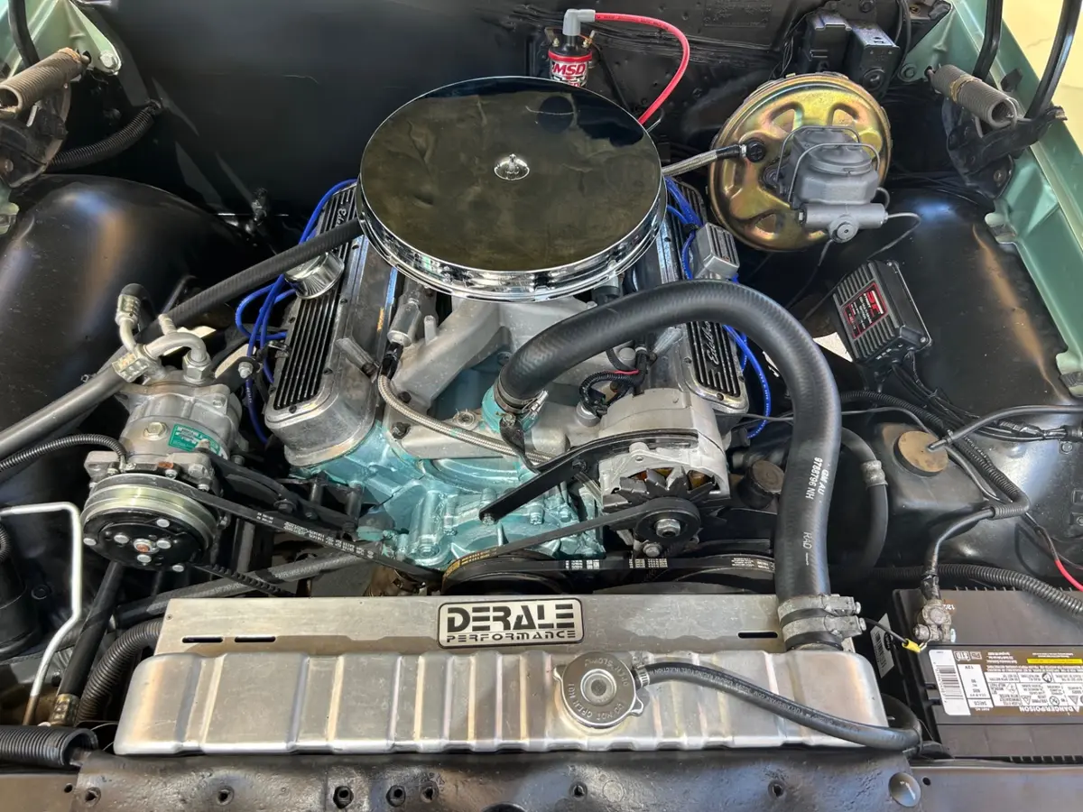 Vehicle photo 24