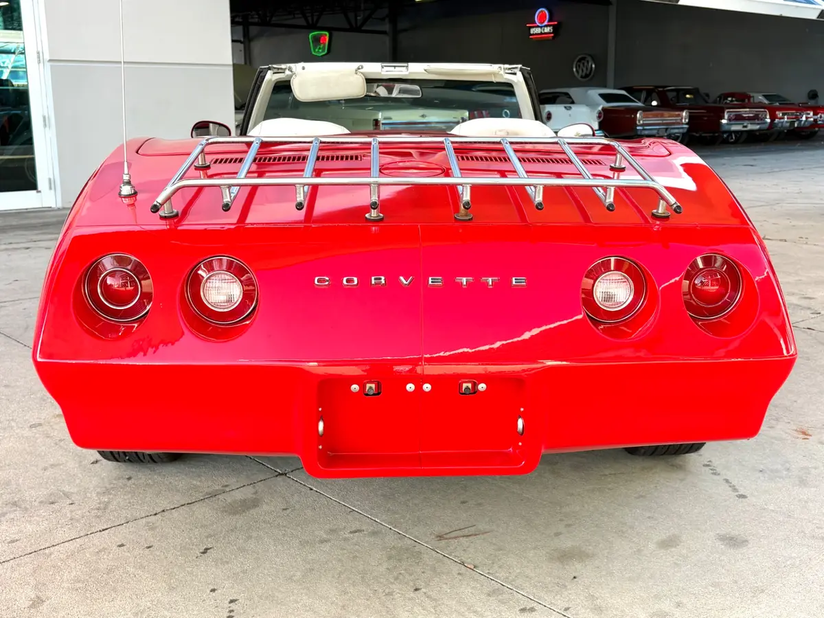 Vehicle photo 7