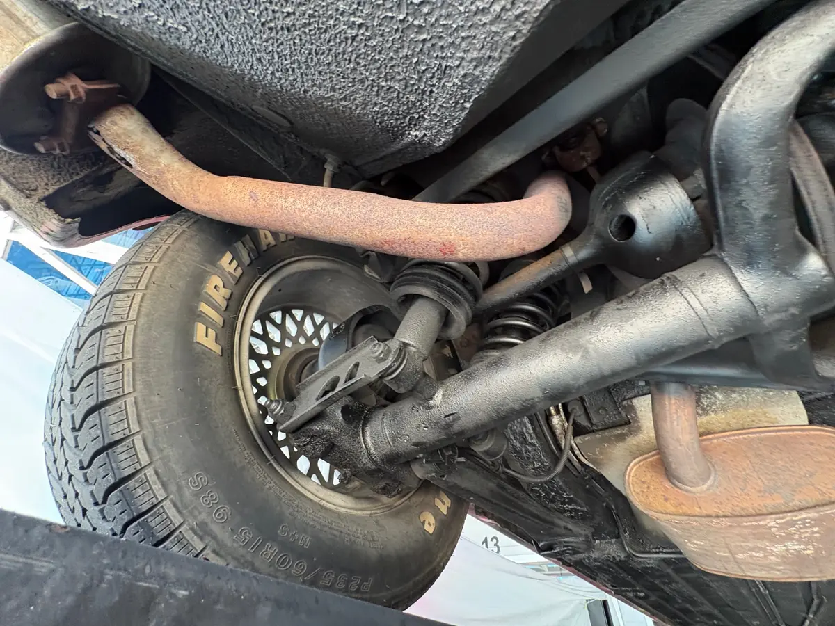Vehicle photo 47