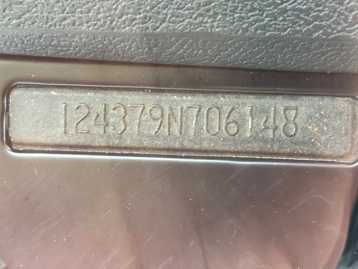 Vehicle photo 37