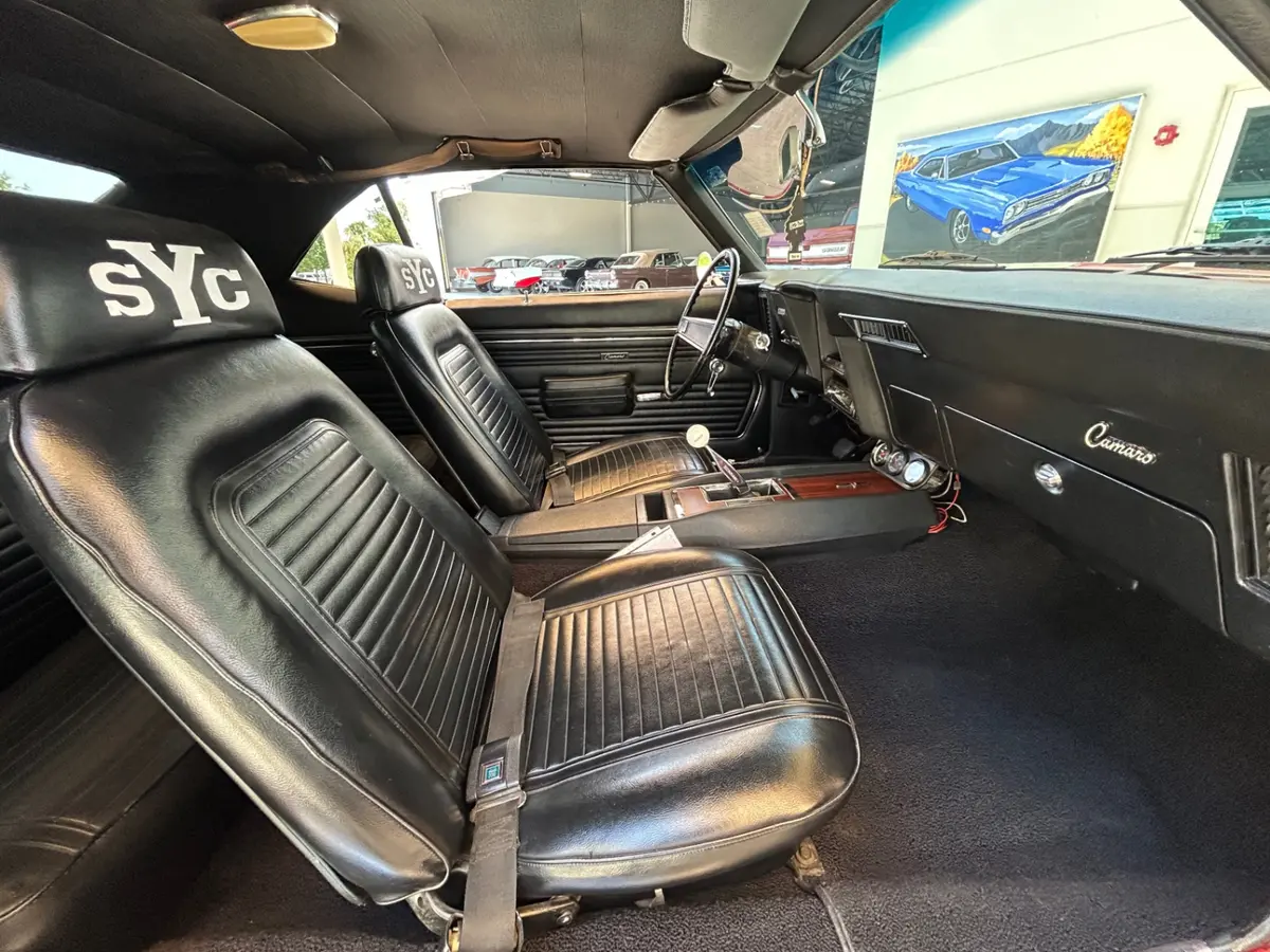 Vehicle photo 38