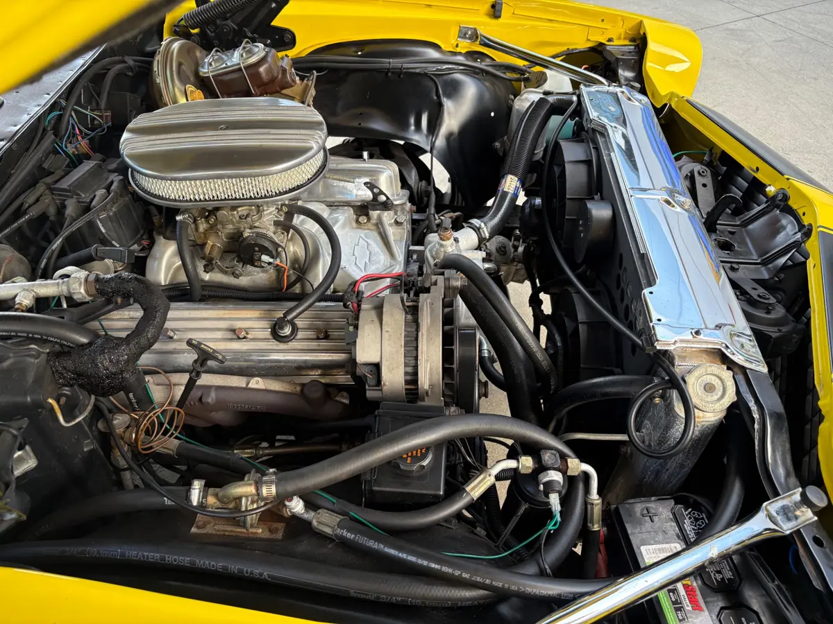 Vehicle photo 24