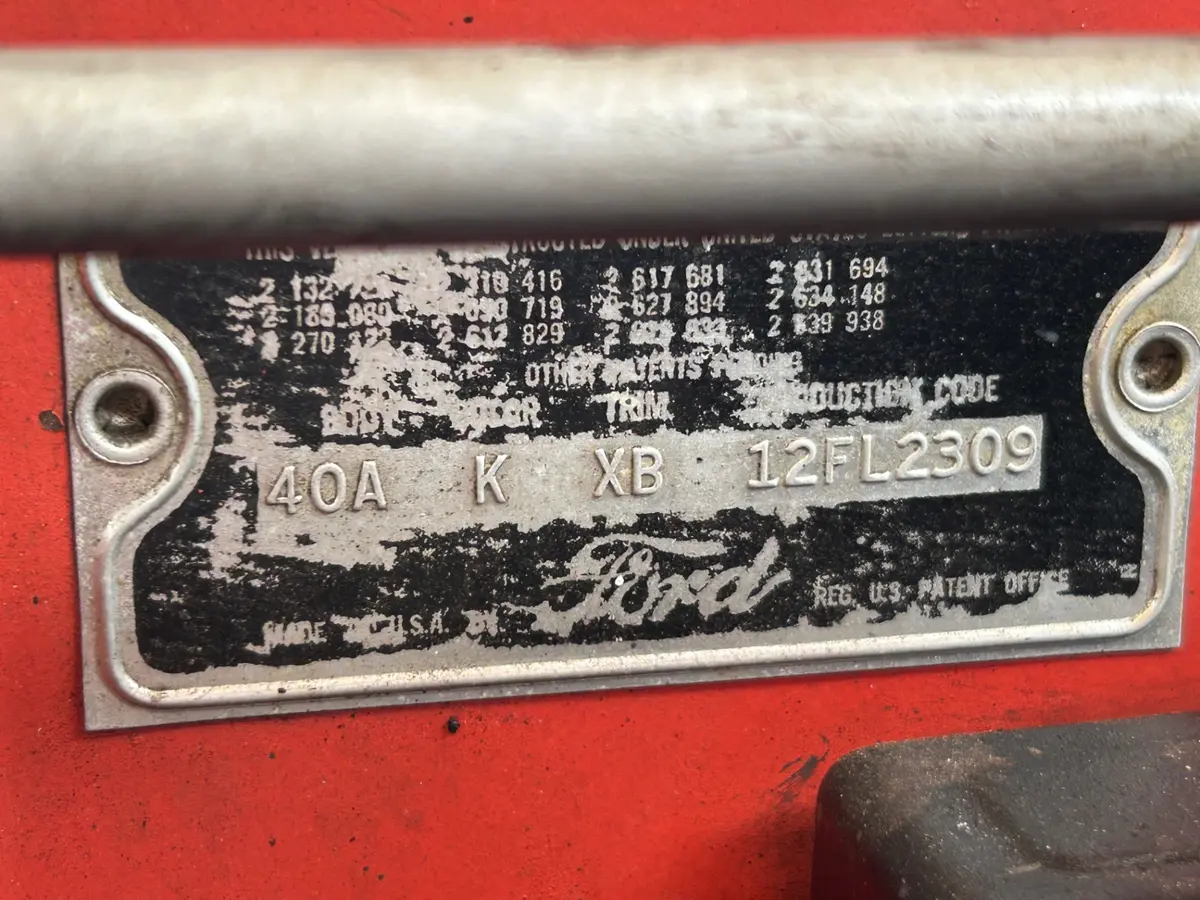 Vehicle photo 25