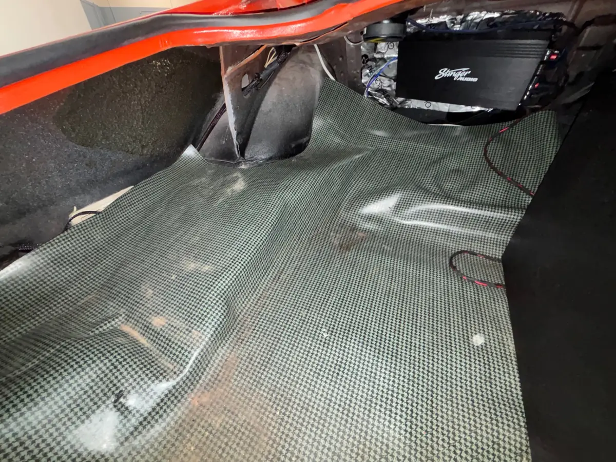 Vehicle photo 33