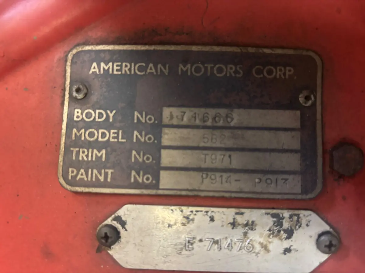 Vehicle photo 14