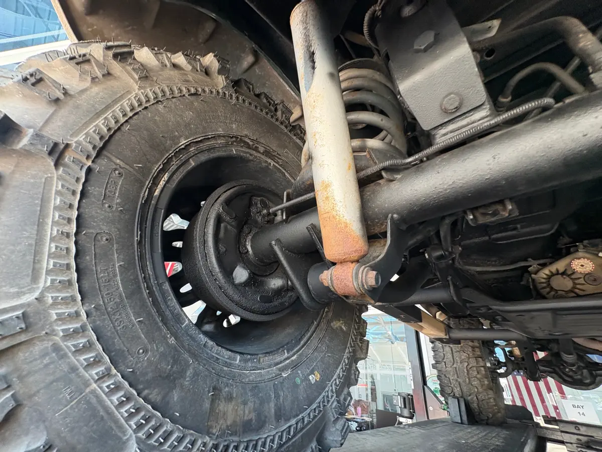 Vehicle photo 43