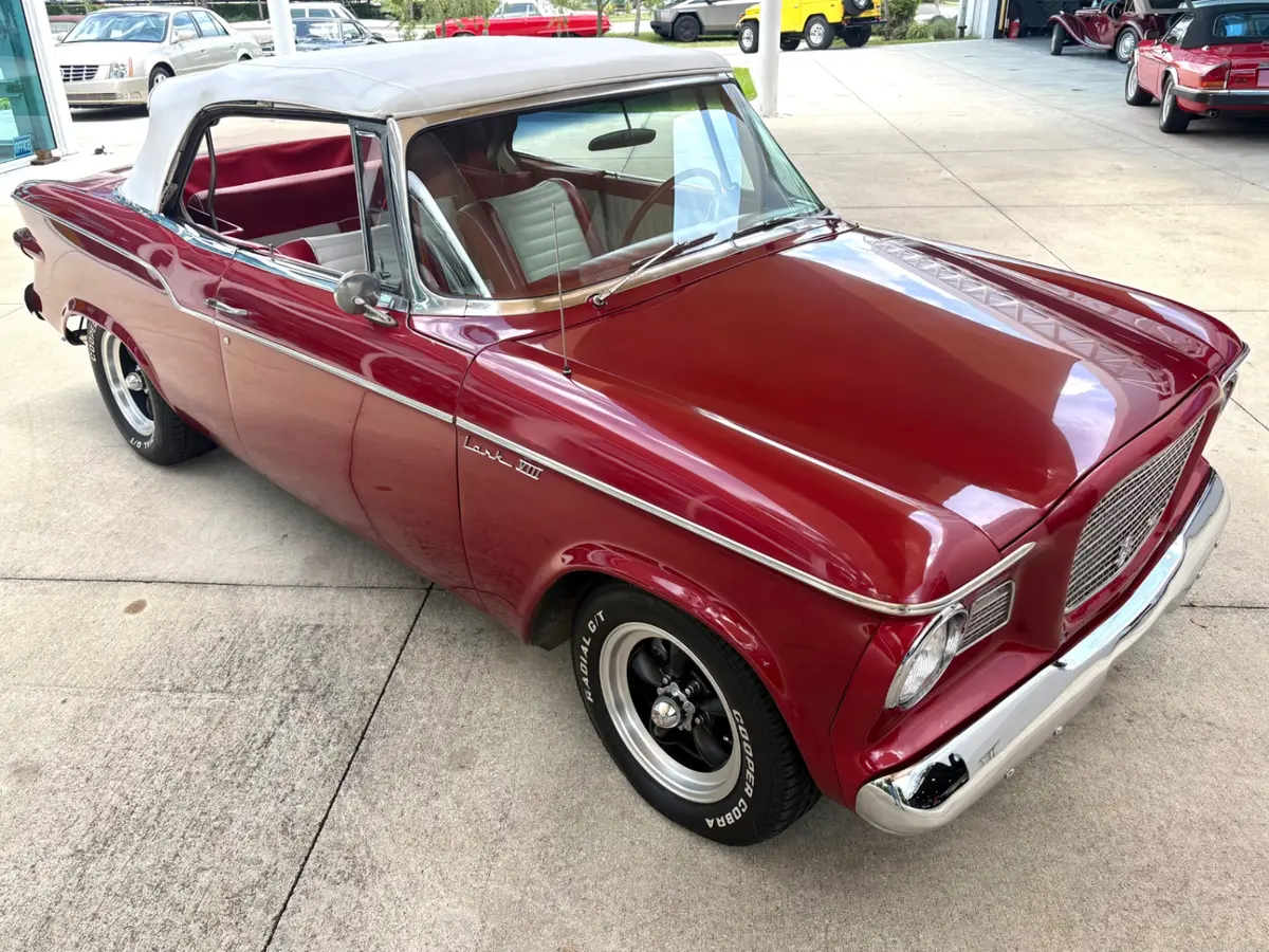 Vehicle photo 21