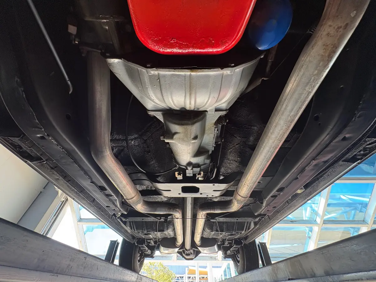 Vehicle photo 63
