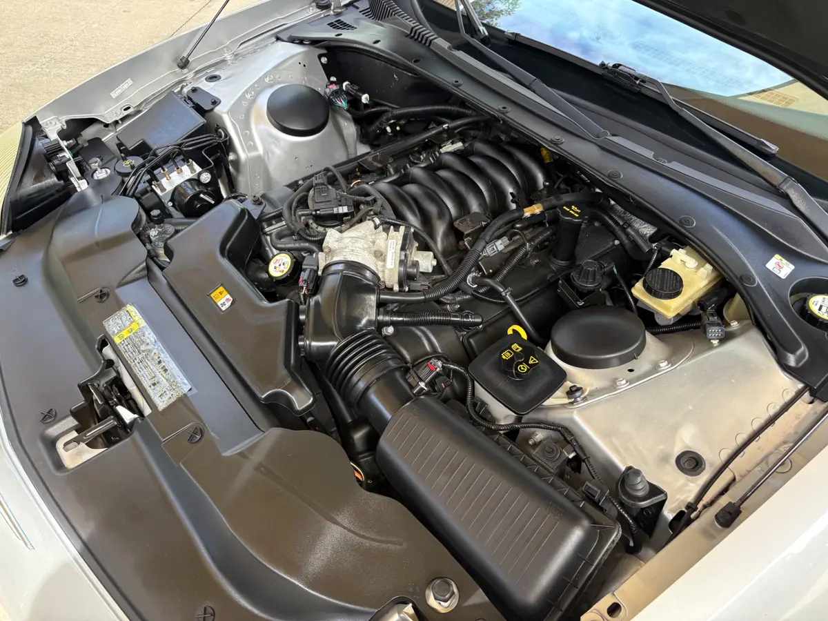 Vehicle photo 35