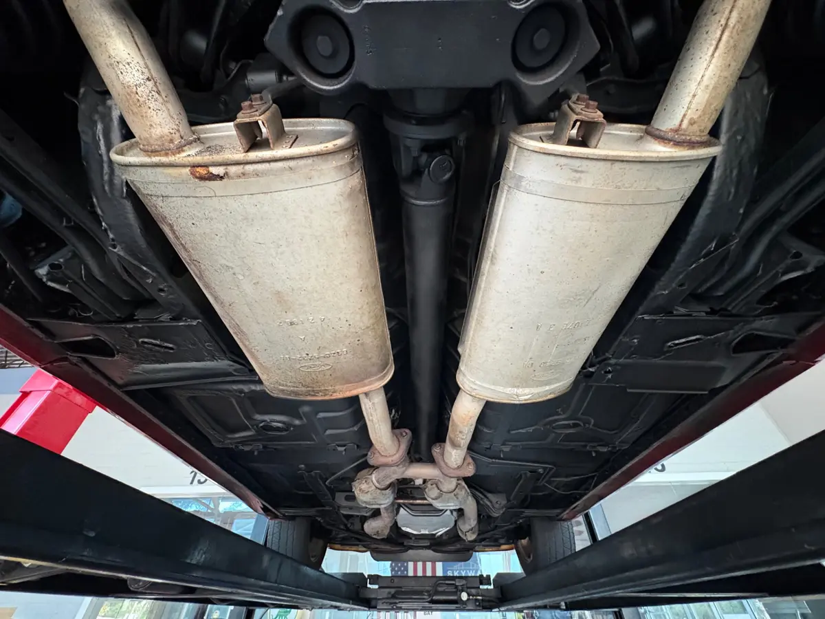 Vehicle photo 53
