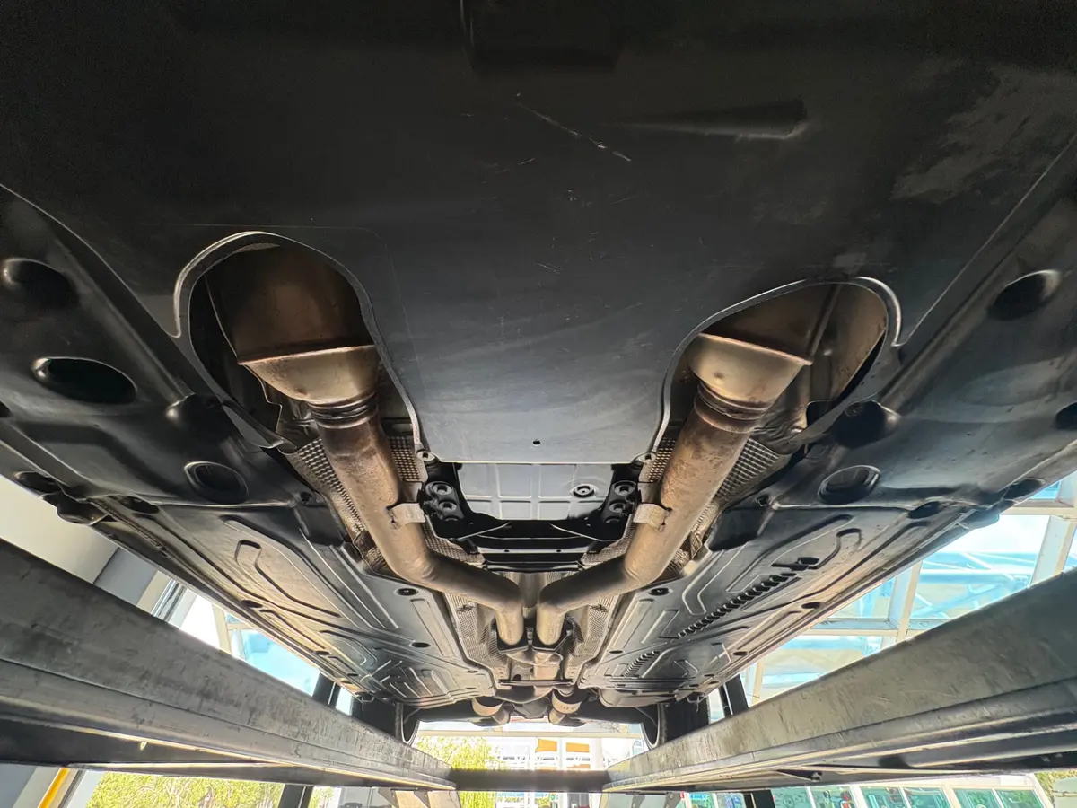 Vehicle photo 60