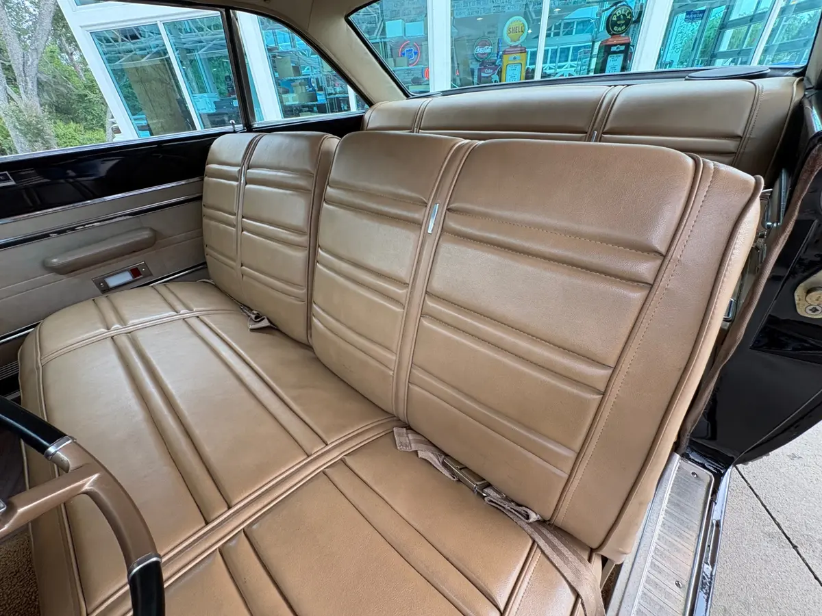 Vehicle photo 35