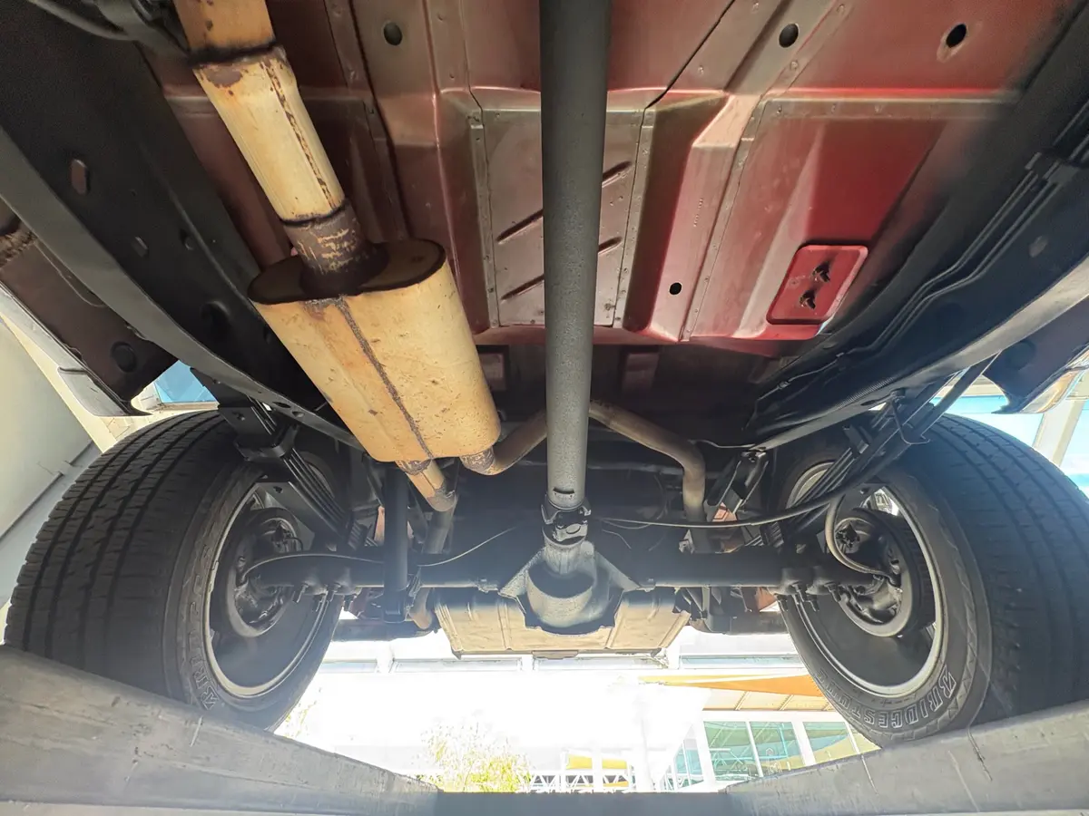 Vehicle photo 54