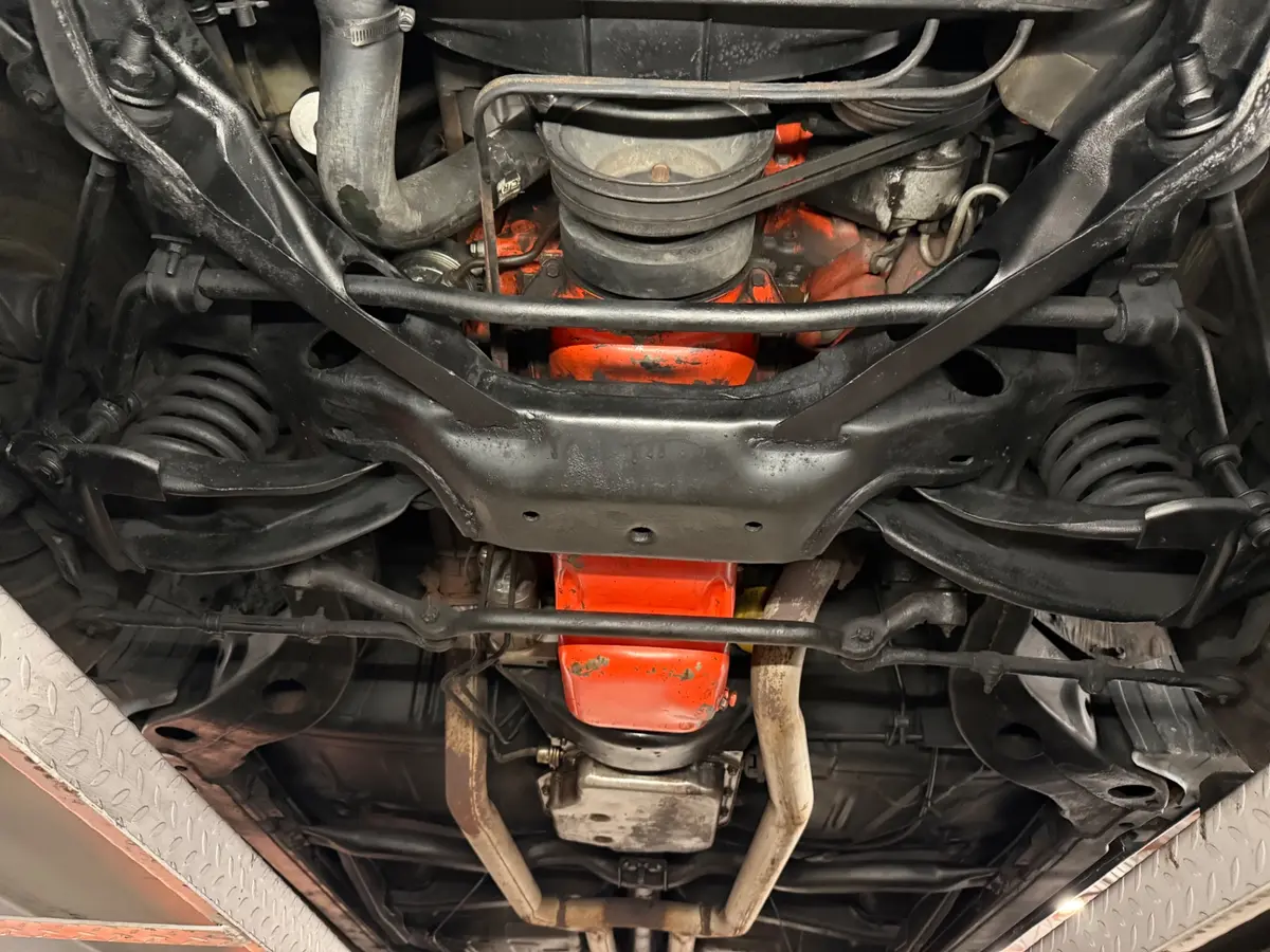 Vehicle photo 36