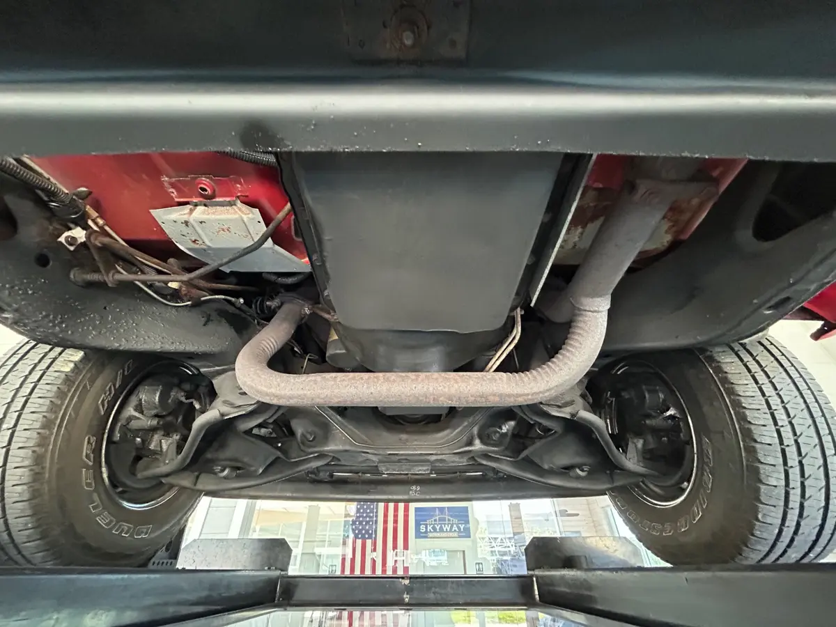 Vehicle photo 45