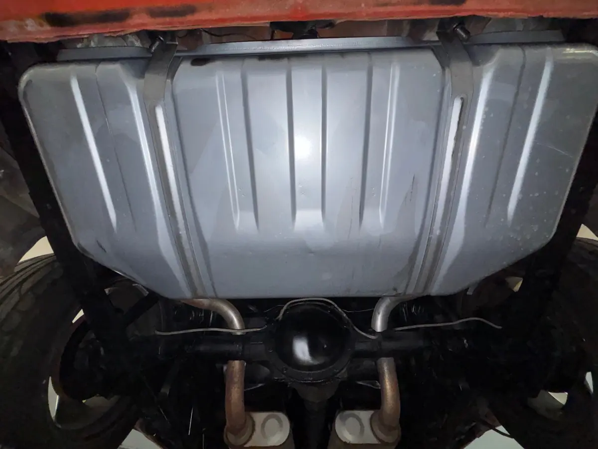Vehicle photo 35
