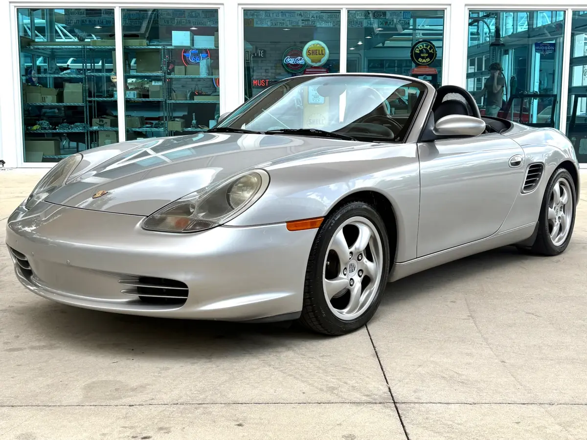 Vehicle photo 1