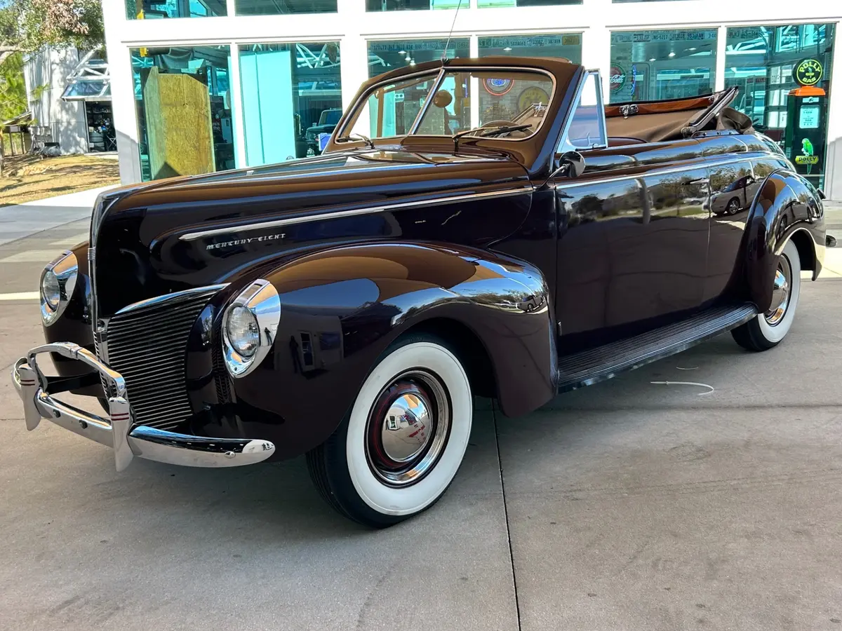 Vehicle photo 12