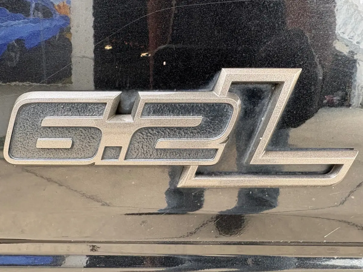 Vehicle photo 22