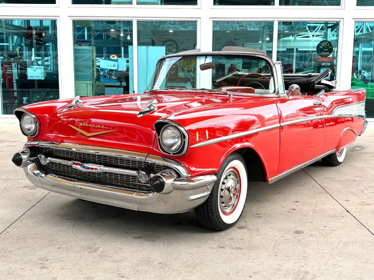 Vehicle photo 1